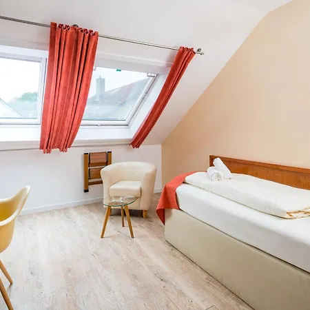 Arador-city Hotel