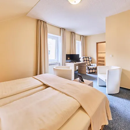 Hotel Arador-city 3*