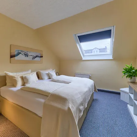 Arador Hotel 3*