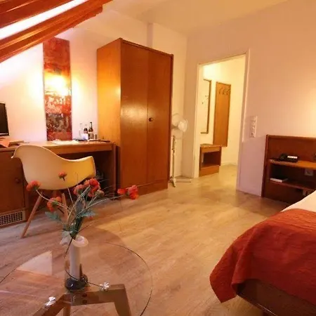 Arador-city 3*