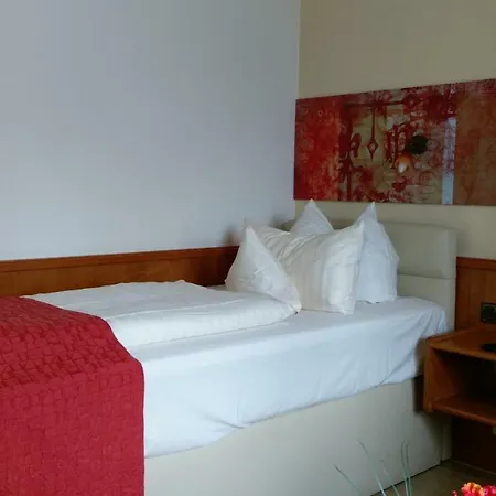 Arador-city Hotel