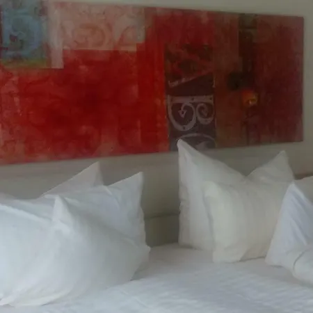 Hotel Arador-city 3*